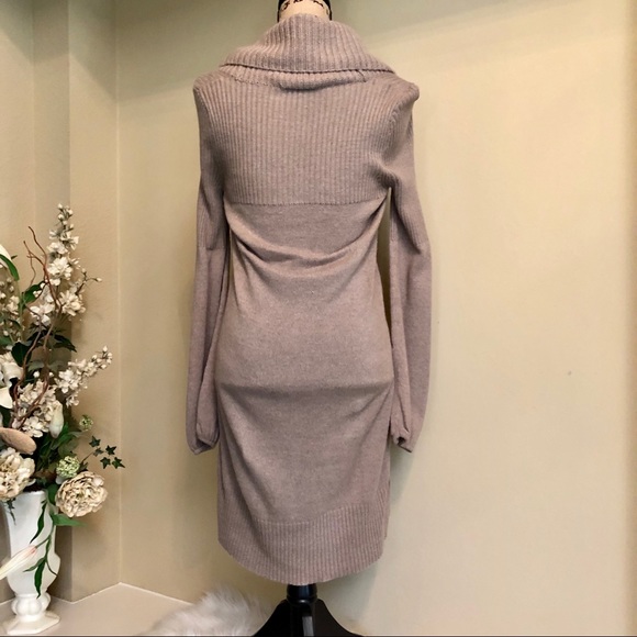 Ann Taylor LOFT tan sweater dress. Size medium. - Picture 4 of 5